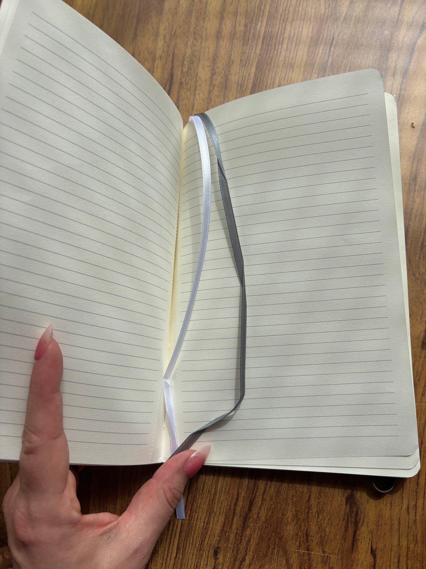 Monochrome Stationary gift set