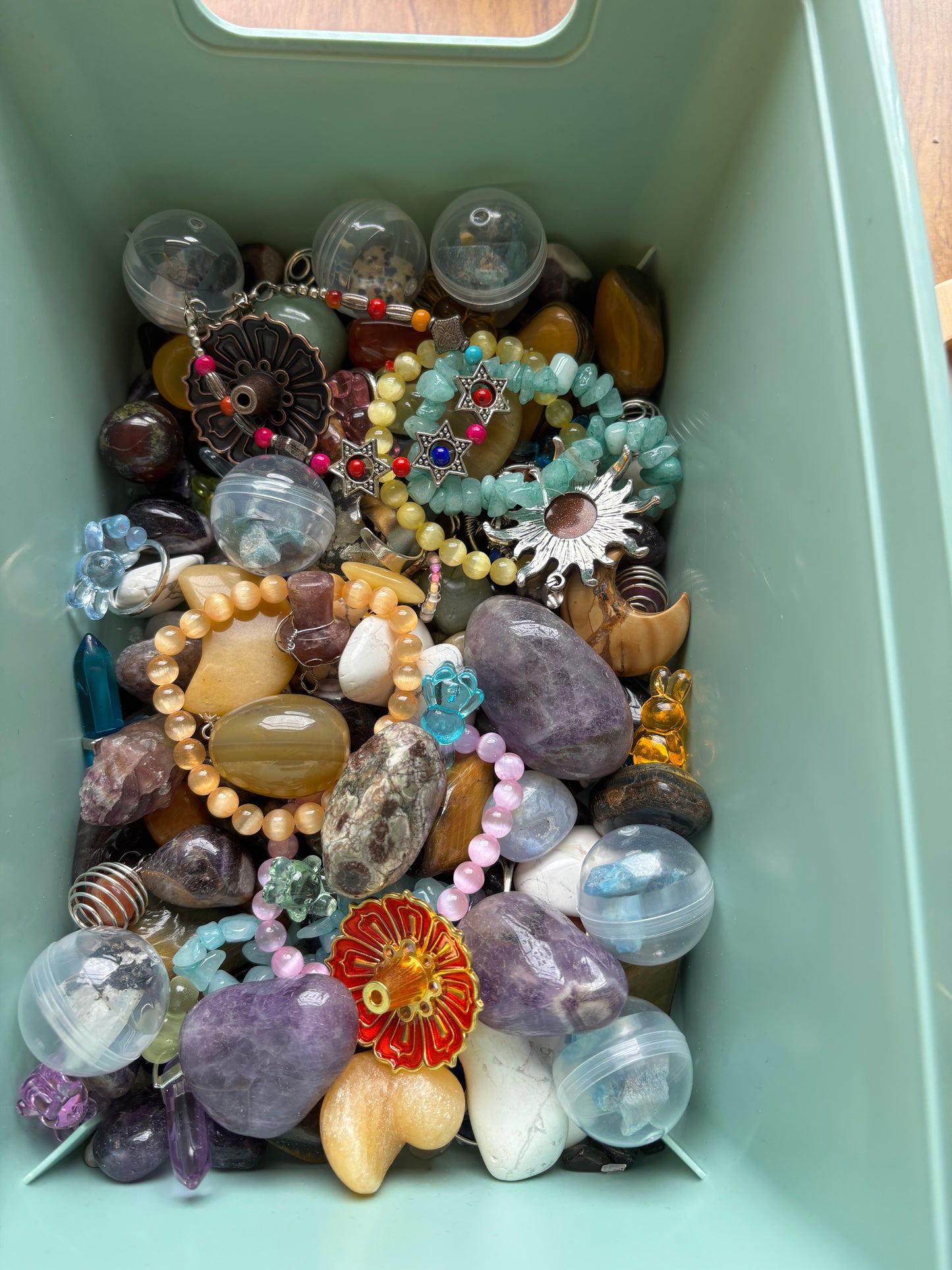£5 Crystal & Jewellery Scoop